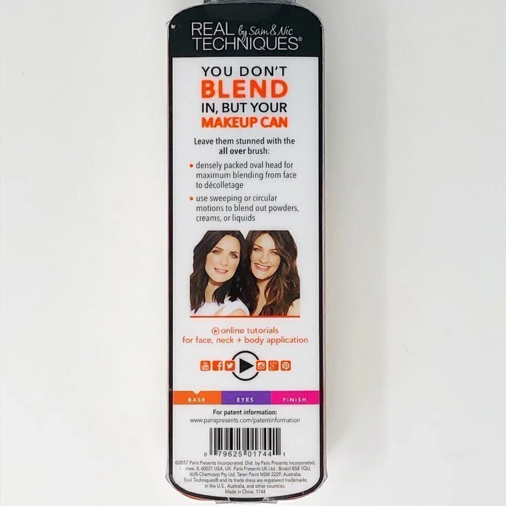 Real Techniques  All Over Blend + Blur Foundation Brush